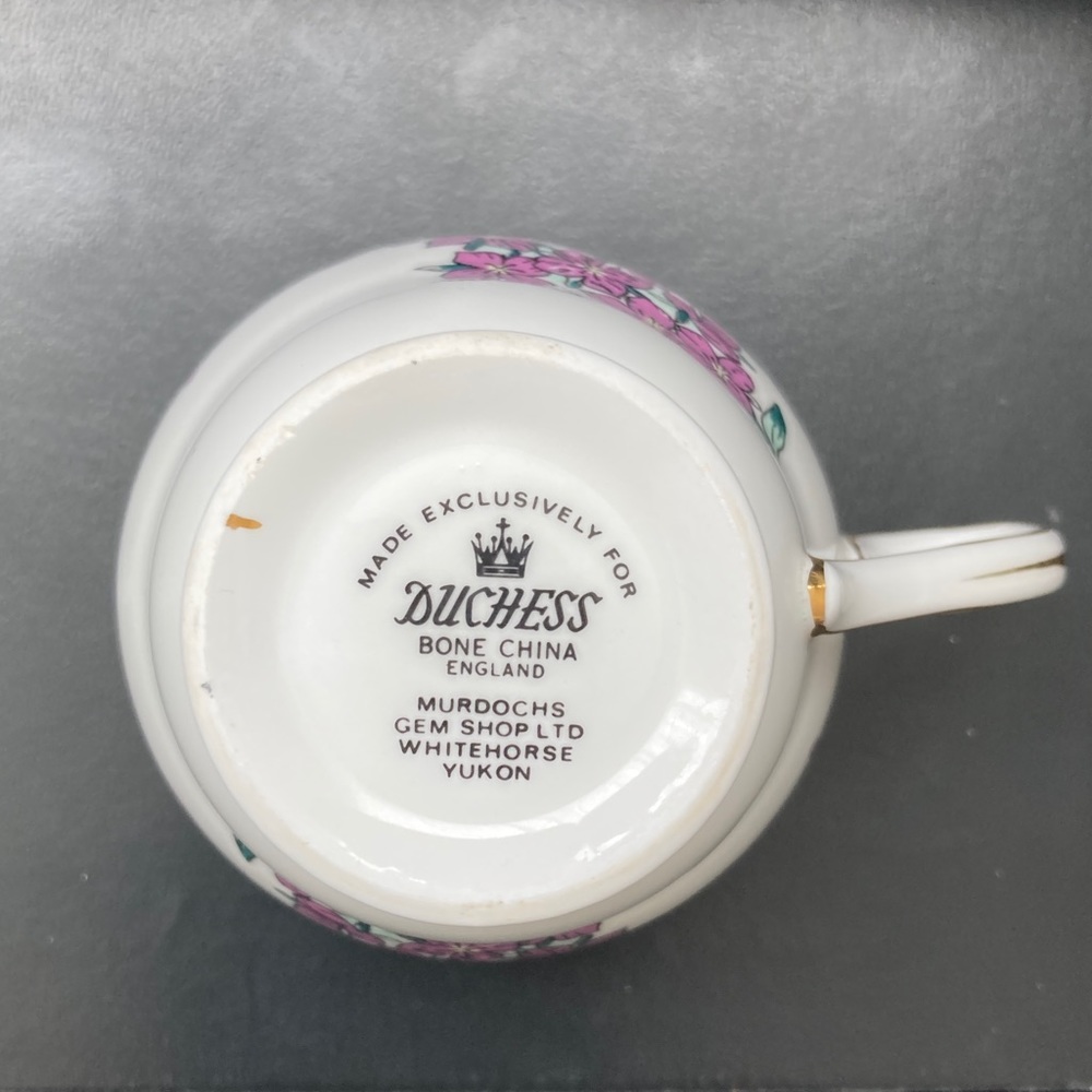 VINTAGE FIREWEED DUCHESS ENGLAND BONE CHINA FIREWEED GOLD TRIM 2 7/8" TEA CUP - Picture 3 of 4